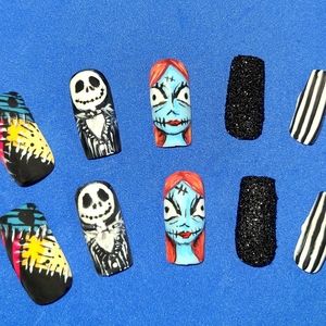 Nightmare Before Christmas - hand painted - press/glue on nails
